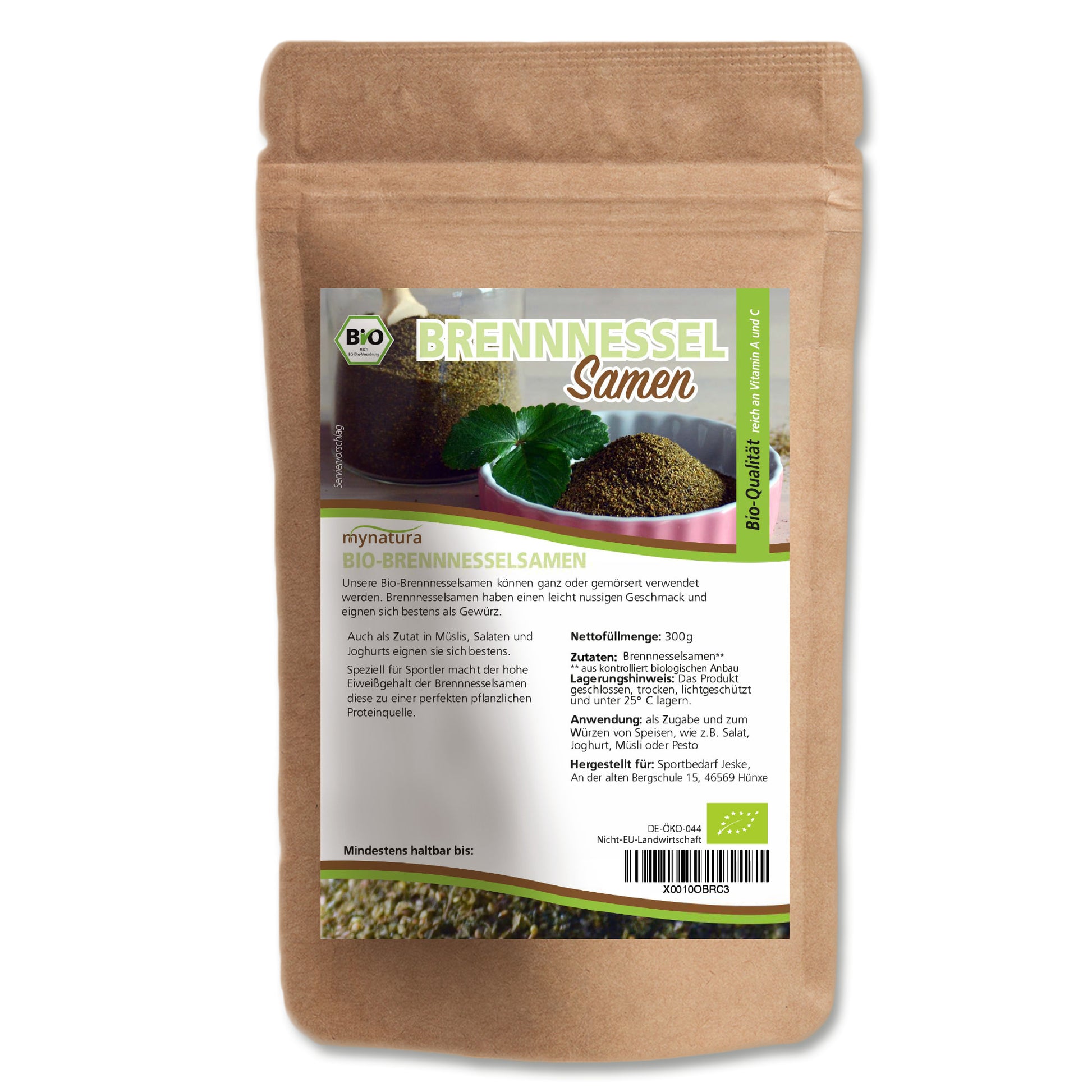 Nahaufnahme eines Kraftpapierbeutels mynatura brennnesselsamen ganz 300g, Vorderseite mit Produktetikett und Abbildung von samen.