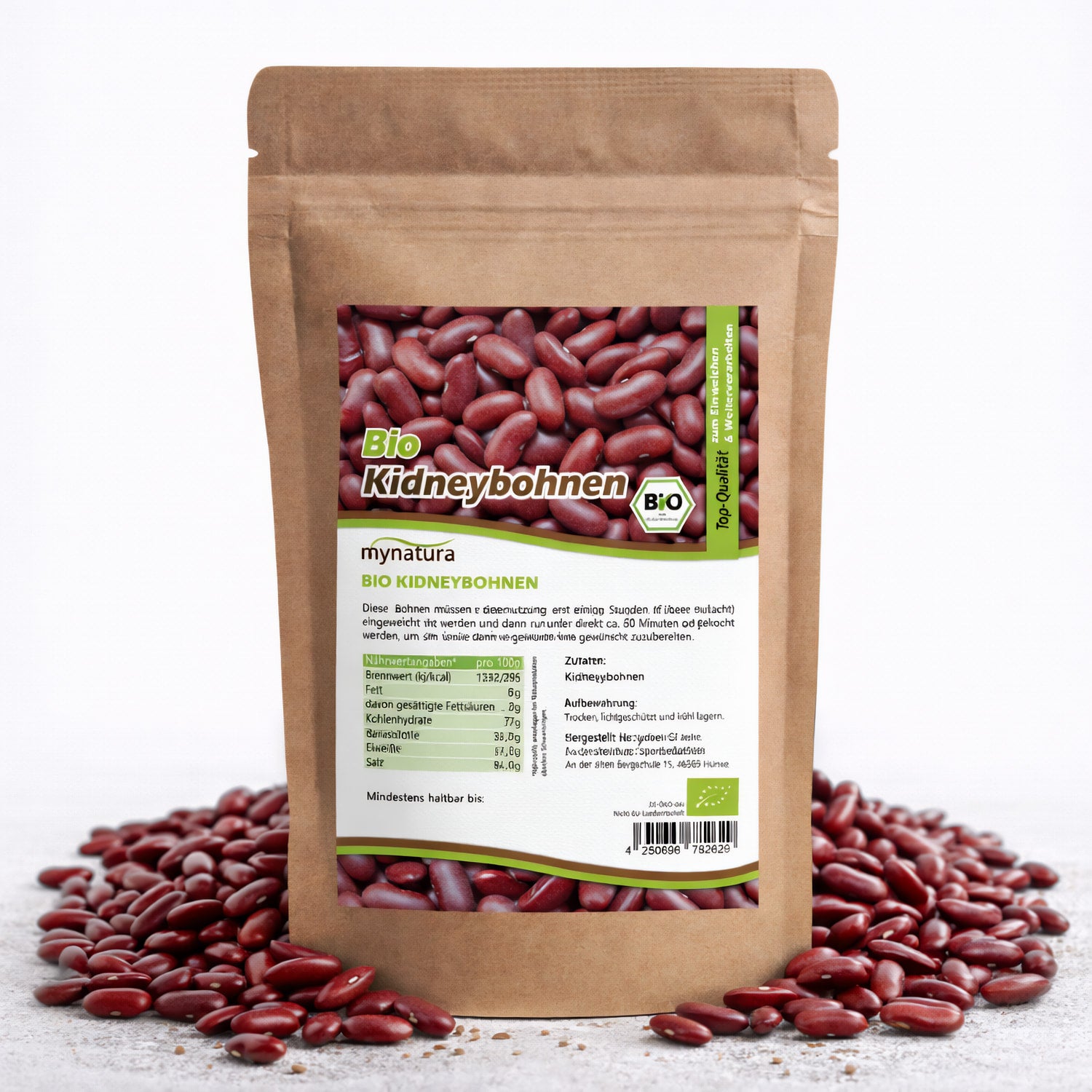 Beutel Mynatura Bio Kidneybohnen, umgeben von losen kidneybohnen, Vorderseite mit Nährwertangaben und Produktinfos sichtbar.
