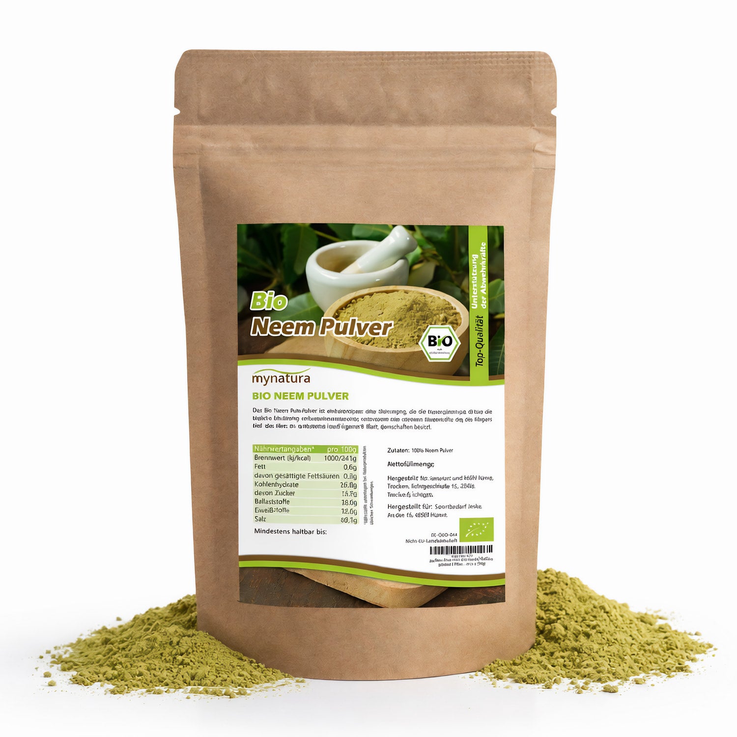 Beutel Bio Neem Pulver von Mynatura mit grünem Pulver, teils ausgeschüttet, und Etikett mit Produktinformationen, geeignet für vielseitige Anwendungen wie hautpflege und kräuter.