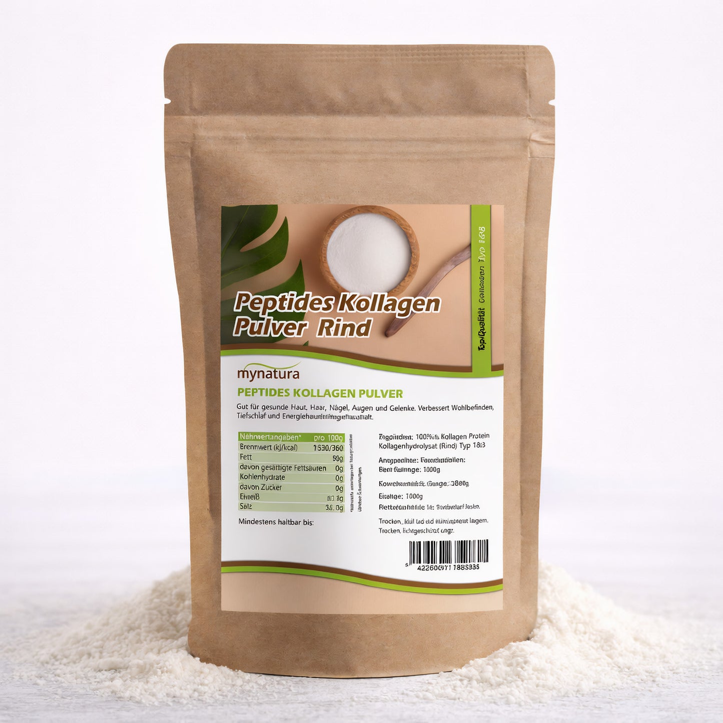 Beutel mit rinderkollagen pulver von Mynatura auf weißem Untergrund, Pulver ist um die Verpackung verteilt, Etikett mit Produktinformationen sichtbar.