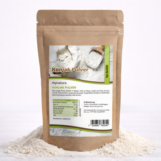 Beutel mit Konjak Pulver von Mynatura, 250g, stehend auf einem Haufen ballaststoffreicher, kalorienarmer Pflanzenmehle, Vorderseite mit Etikett sichtbar.