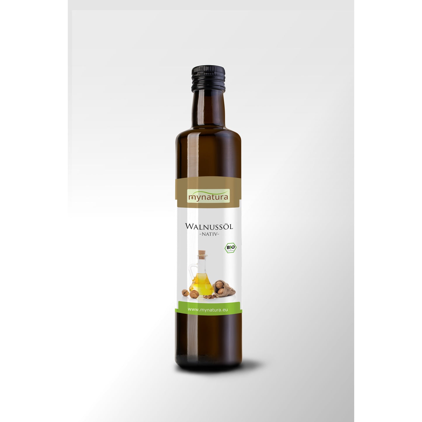 Walnussöl in brauner 250ml Glasflasche von Mynatura, freigestellt vor hellem Hintergrund, geeignet für die vielseitige Küche.