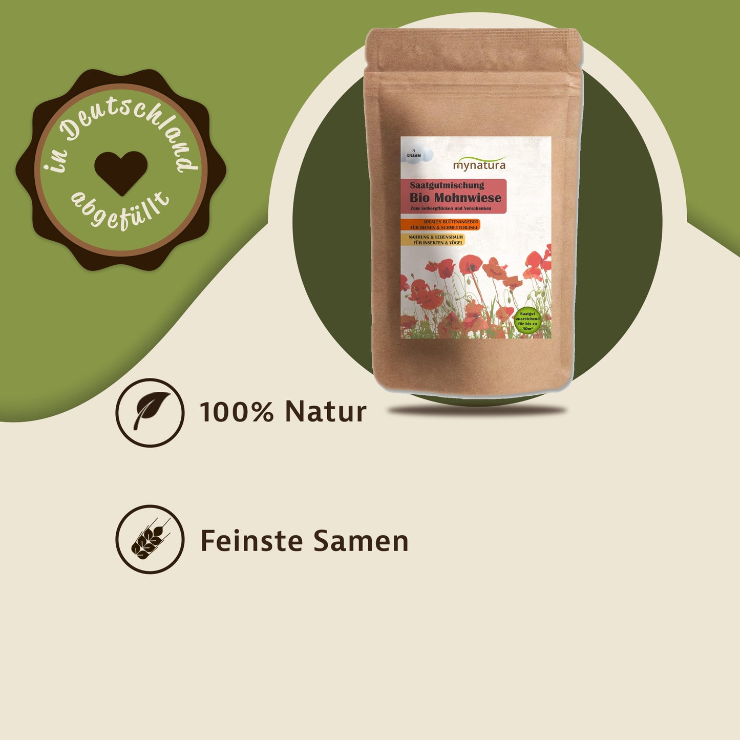 Bio Mohnwiese Saatgutmischung im braunen Beutel, zentral auf grün-beigem Hintergrund mit Siegel und Symbolen für Natur und feine Samen.