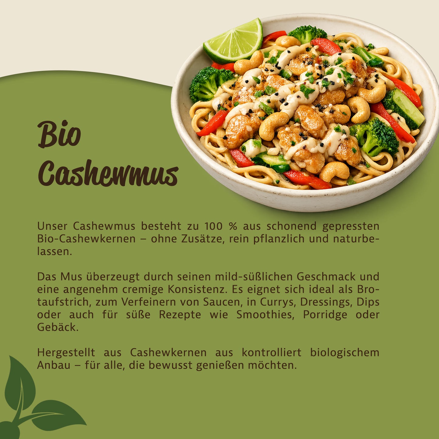 Schale mit asiatischem Nudelgericht, garniert mit Cashewmus und Cashewnüssen, als Inspiration für vegane Küche und Frühstück.